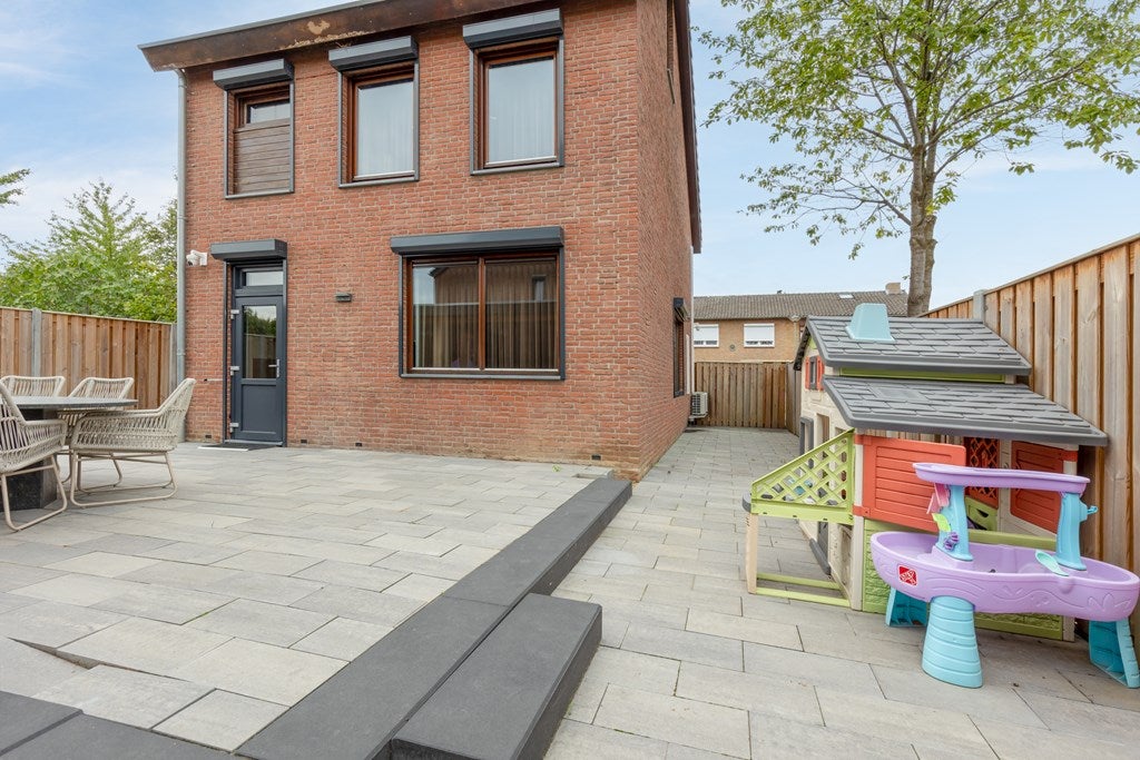 Vrijstaande woning te koop: Maarten Trompstraat 6, Elsloo