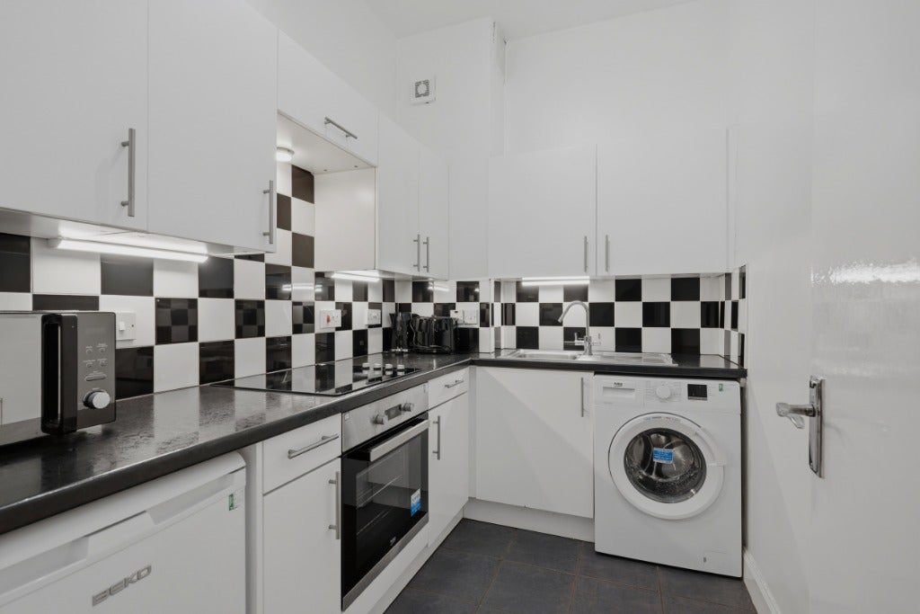 Flat West End Place in City of Edinburgh