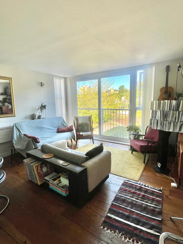 Flat Borland Road in Greater London