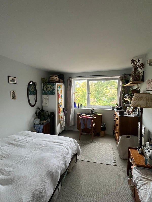 Flat Borland Road in Greater London