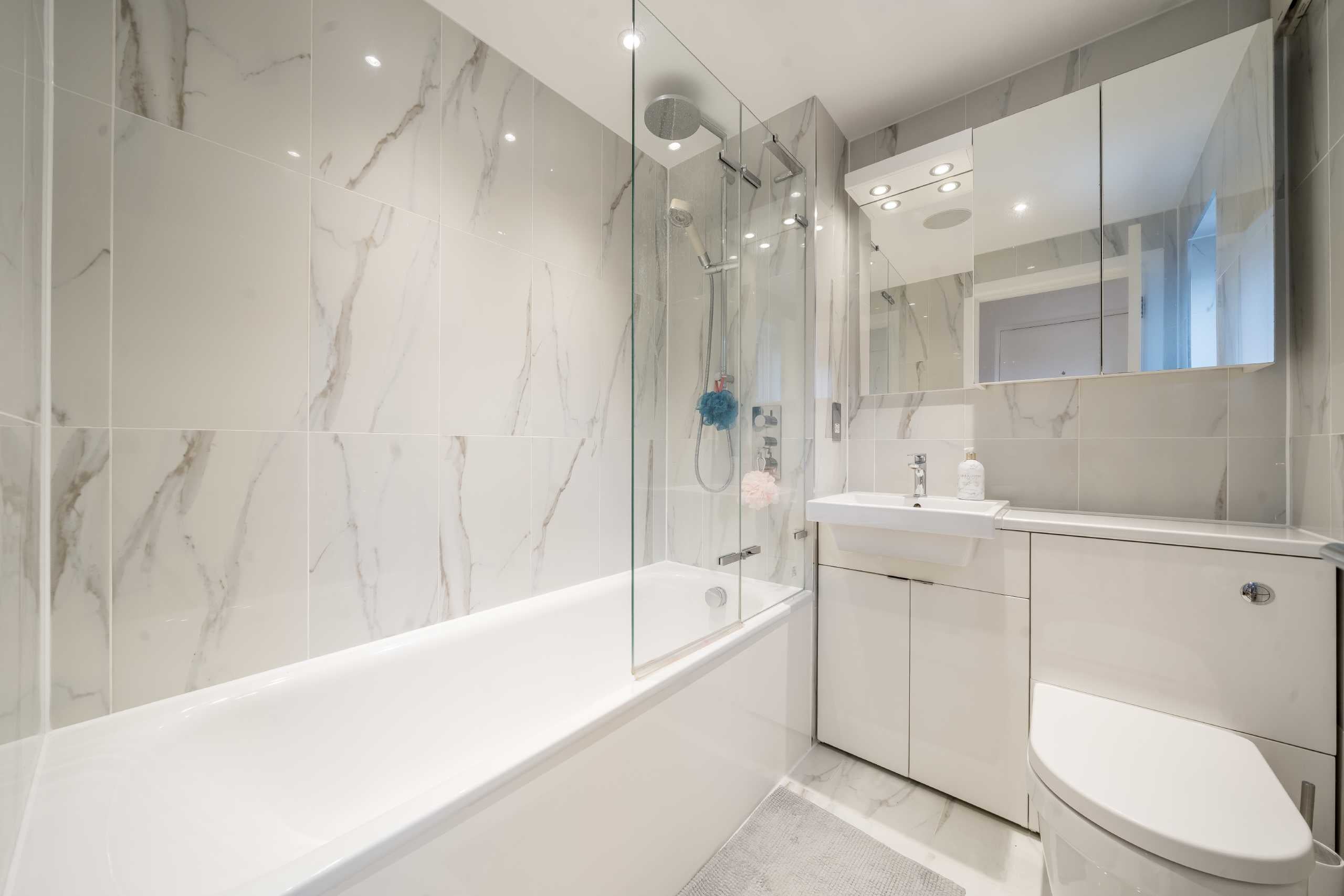 Flat Burford Walk in Greater London