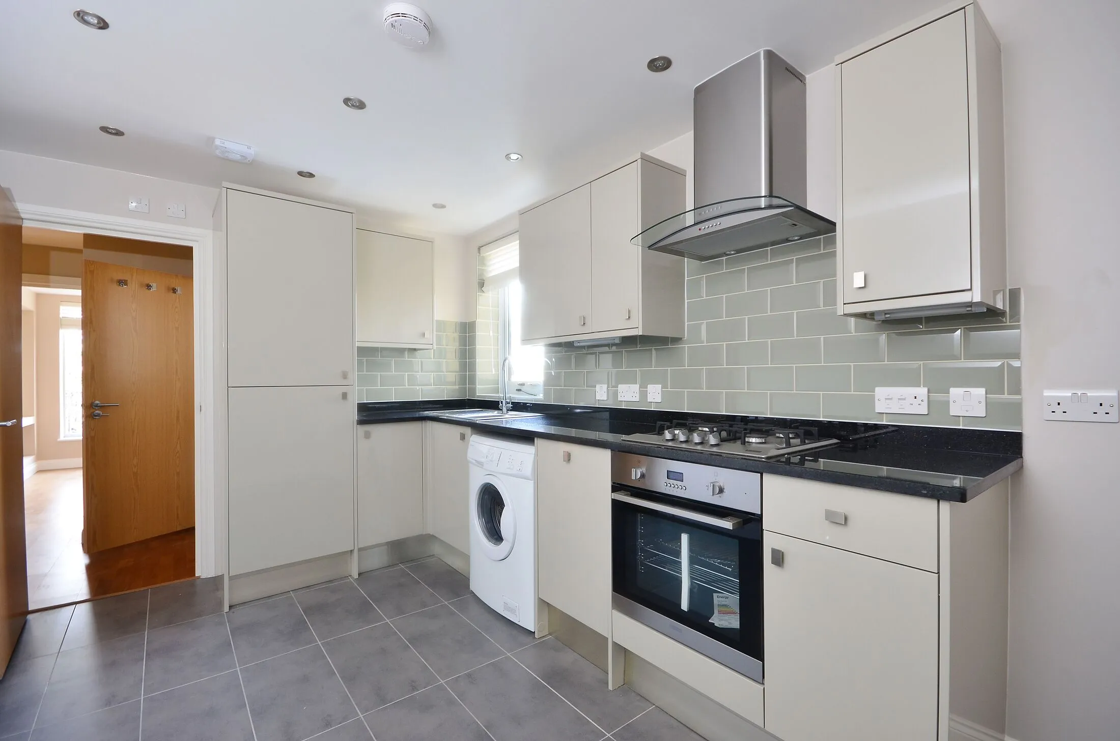 Flat Rye Lane in Greater London