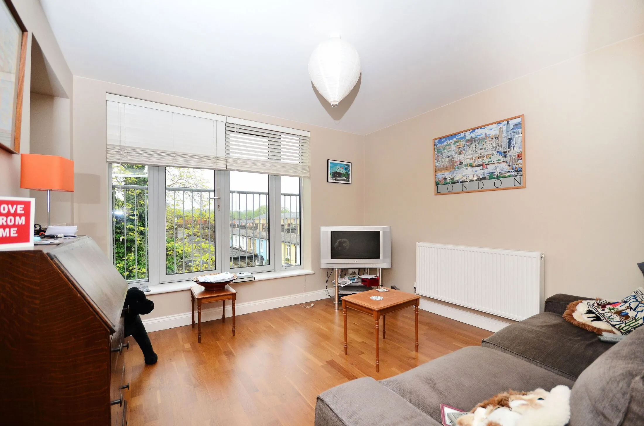 Flat Rye Lane in Greater London