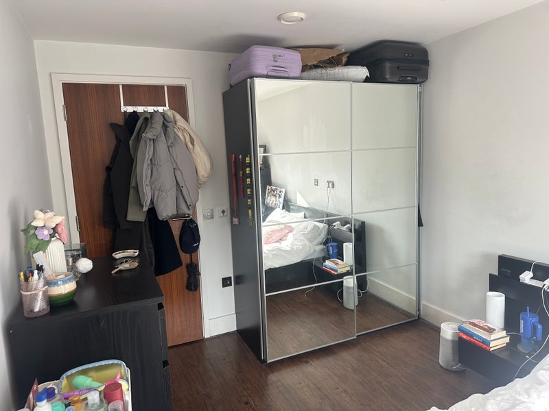 Room Gauden Road in Greater London