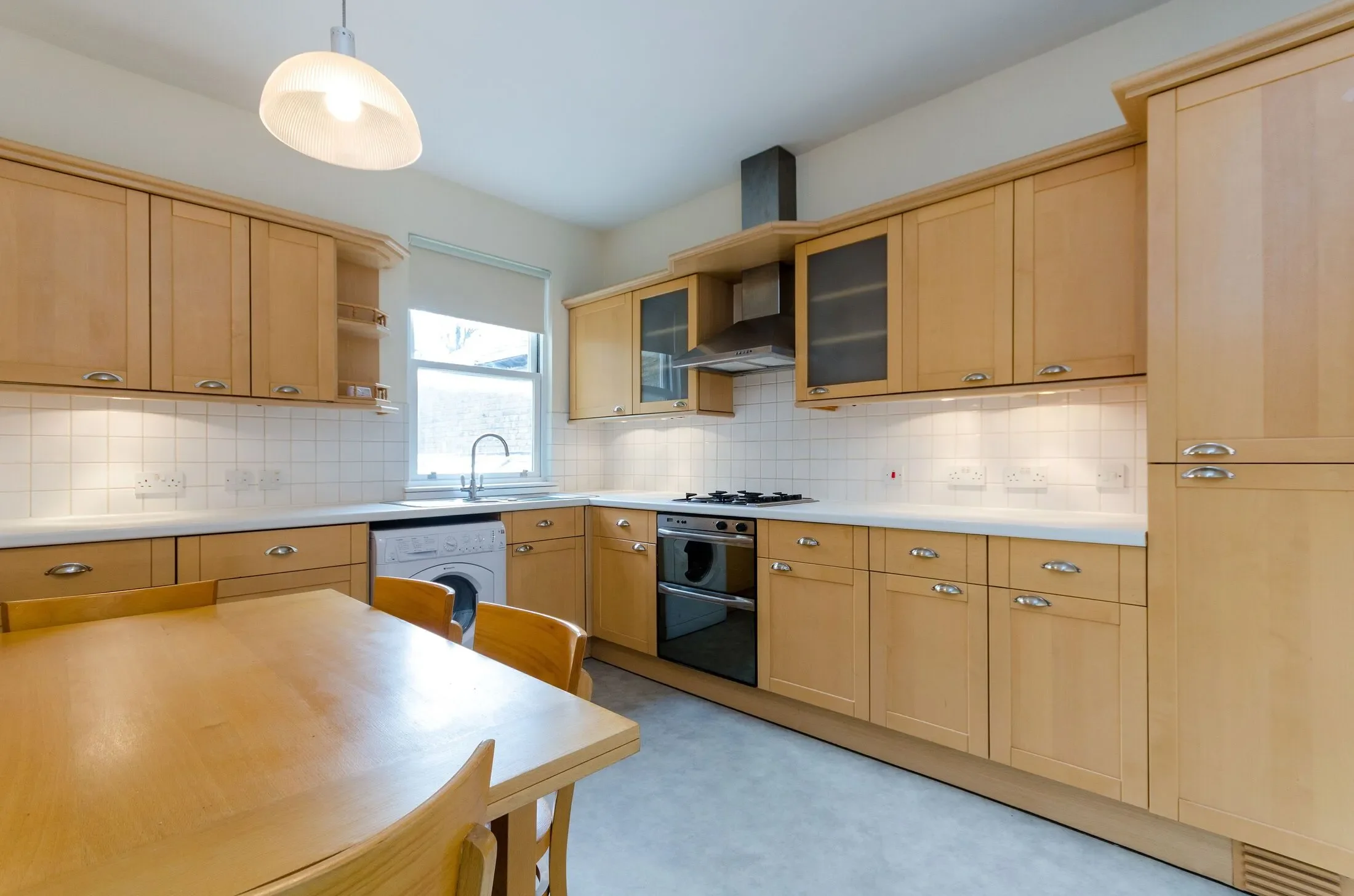 Flat Kingston Road in Greater London