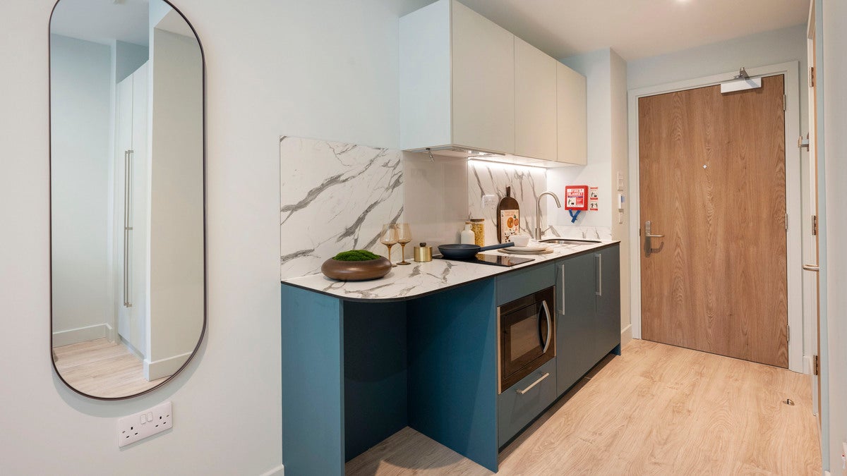 Room Bath Street in Greater London