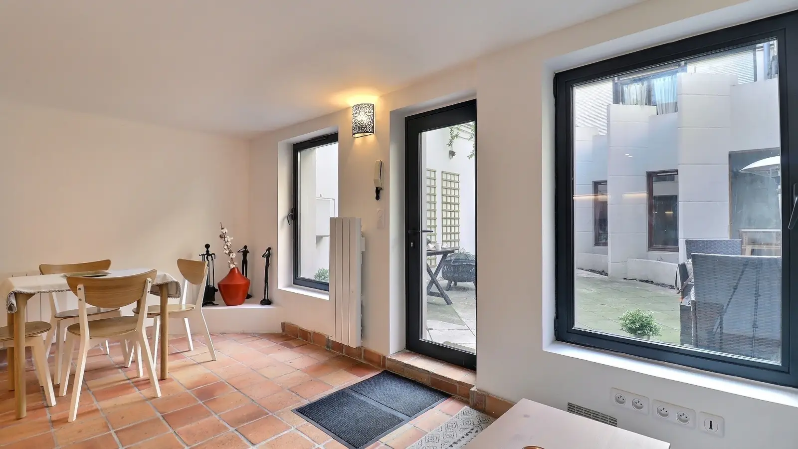 Flat Rue de la Chine in Paris