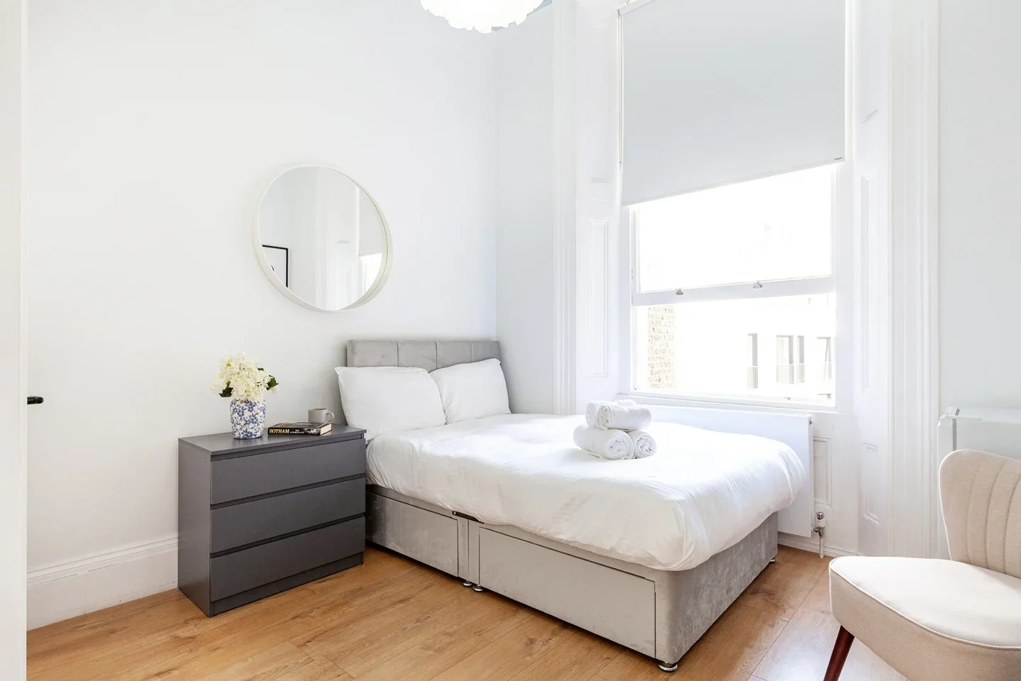 Flat Kensington Gardens Square in City of Westminster