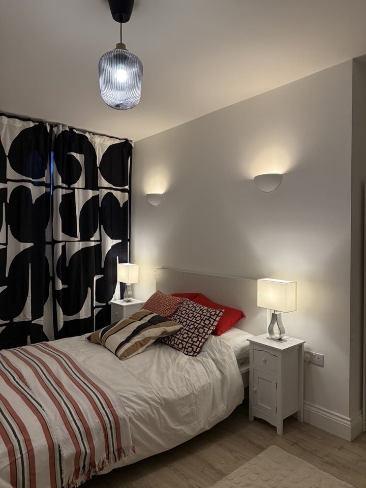 Room Madeley Road in Greater London