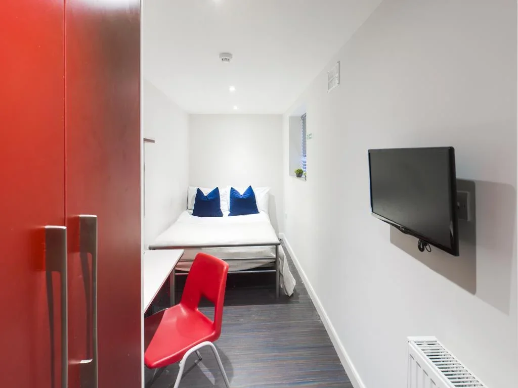 Flat Cauldon Road in Stoke-on-Trent