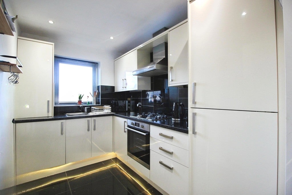 Flat Haydan Court in Chester