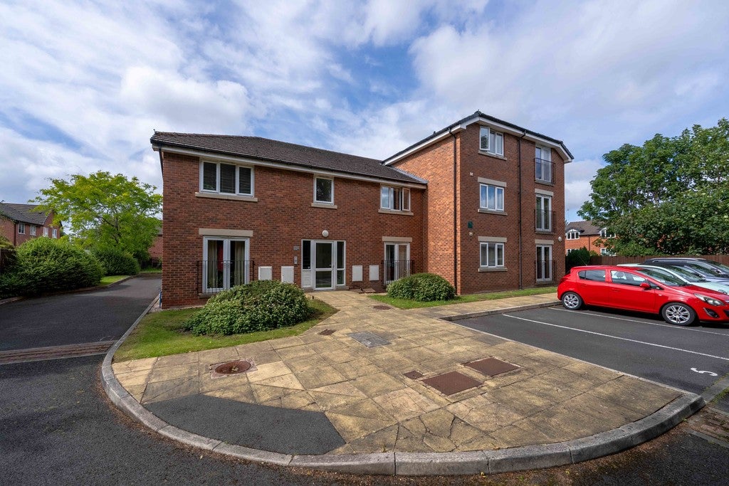 Flat Haydan Court in Chester