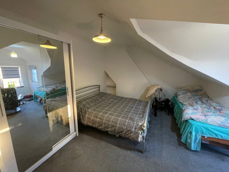 Room Upper Clapton Road in Greater London
