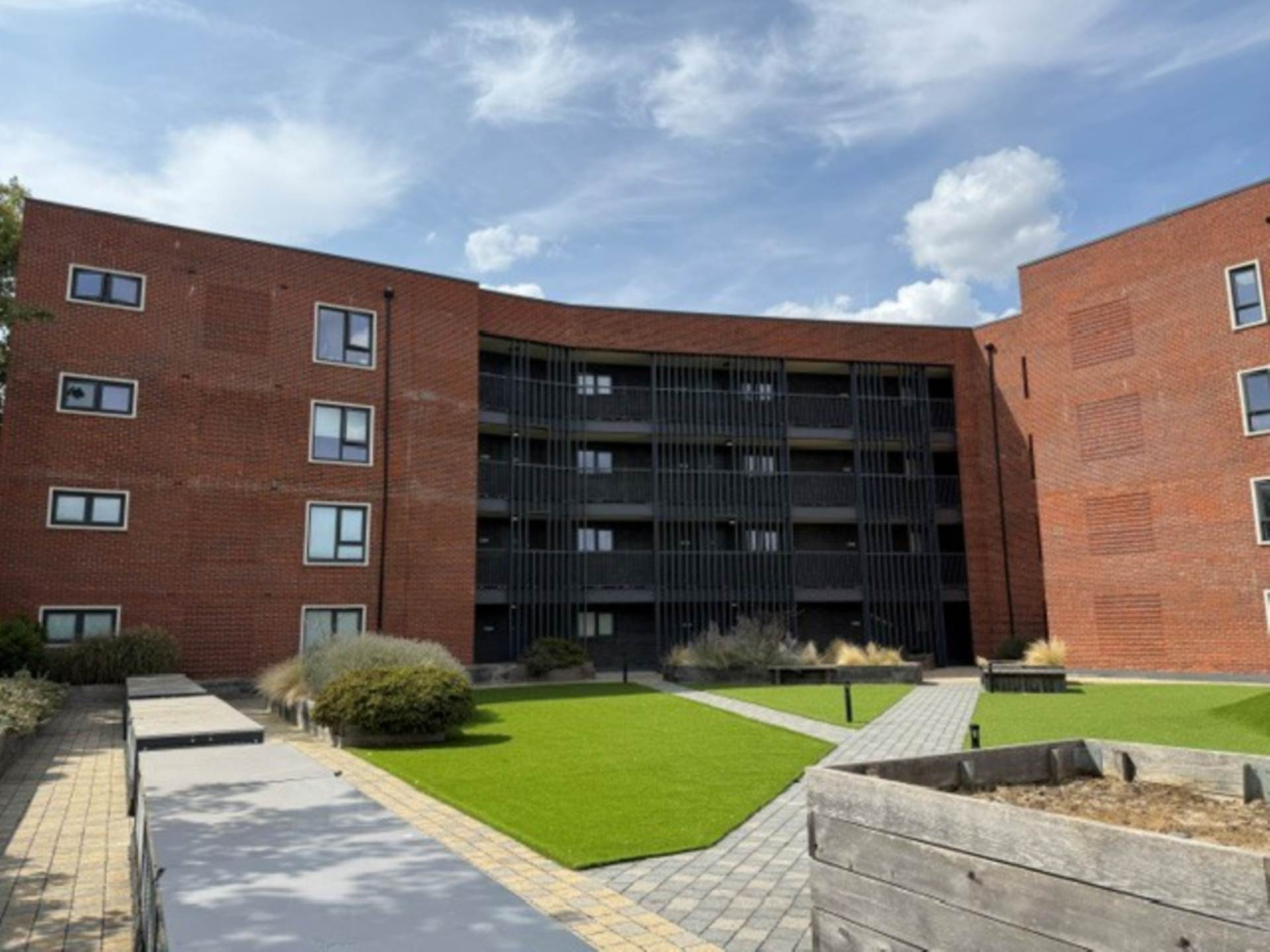 Flat Lily's Walk in High Wycombe