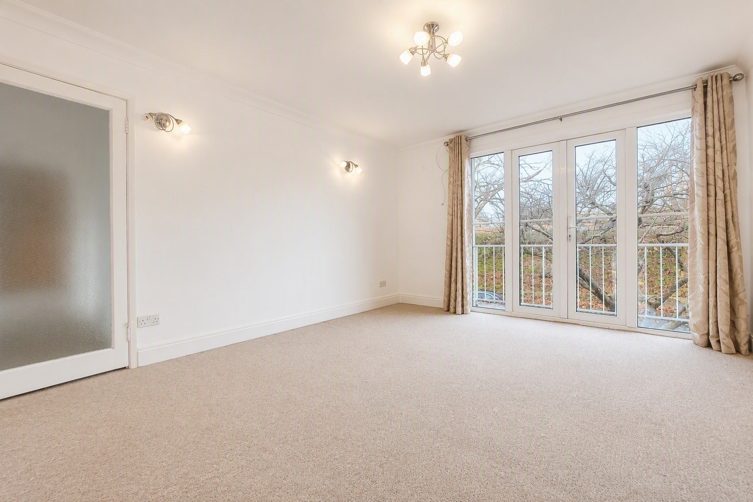 Flat North Walls in Chichester