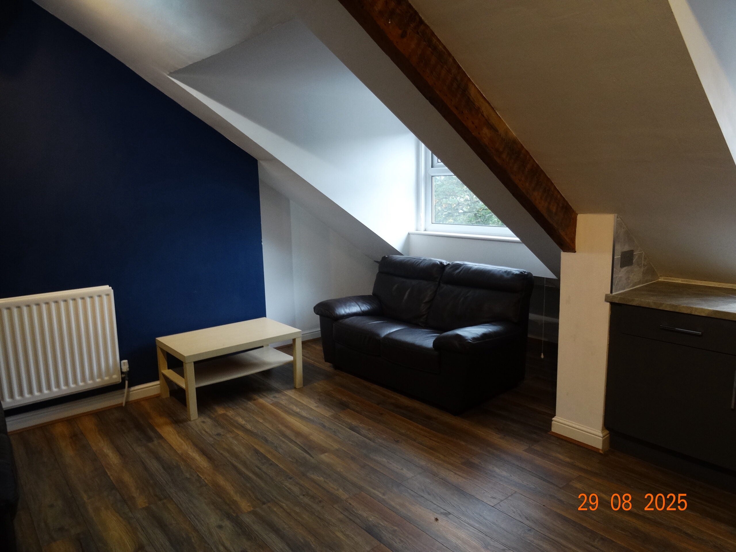Flat Osborne Terrace in Newcastle upon Tyne