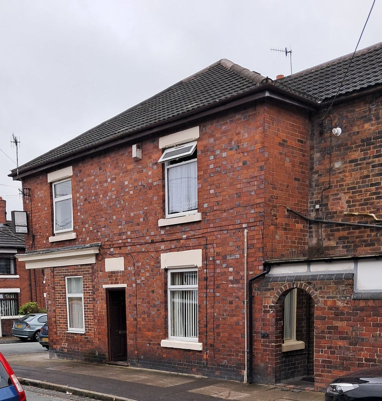 Flat Dundee Street in Stoke-on-Trent