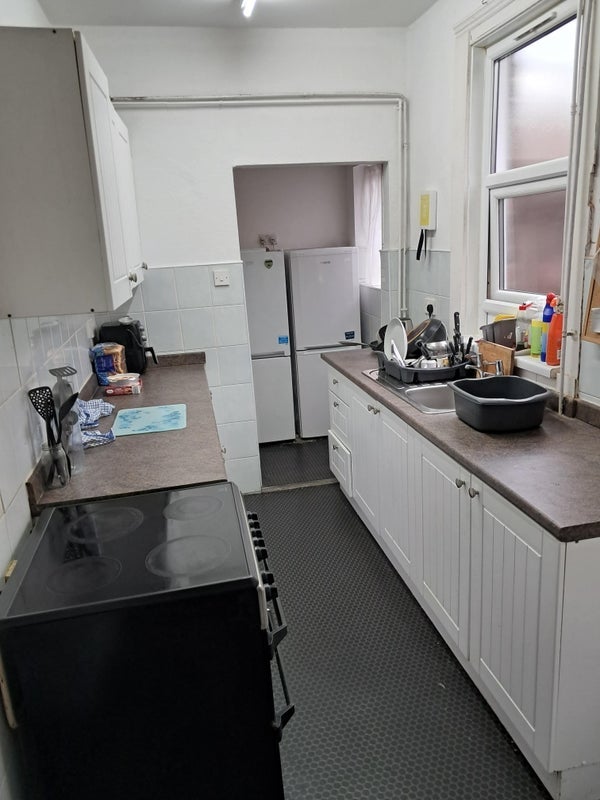 Room Dundee Street in Stoke-on-Trent