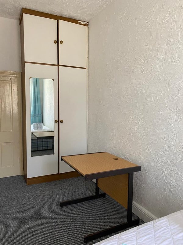 Room Dundee Street in Stoke-on-Trent
