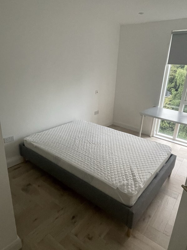 Room Ravensbury Terrace in Greater London