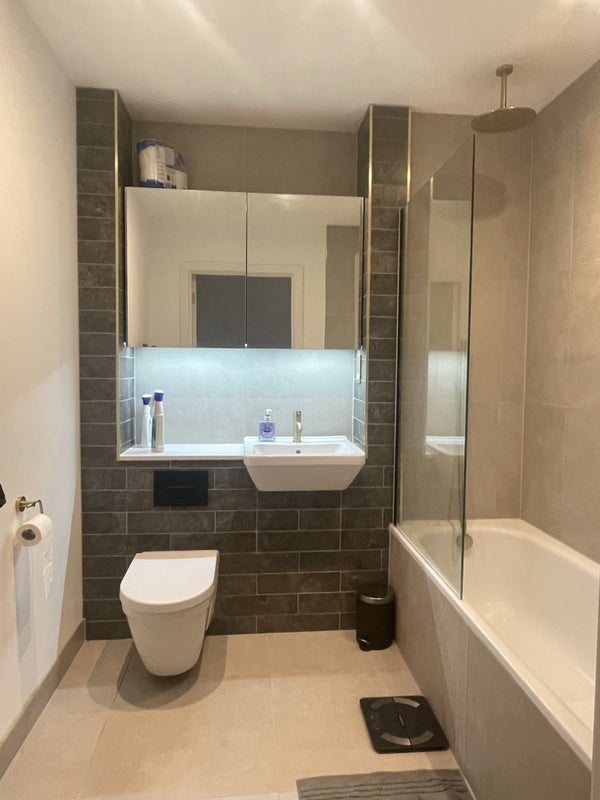 Room Ravensbury Terrace in Greater London