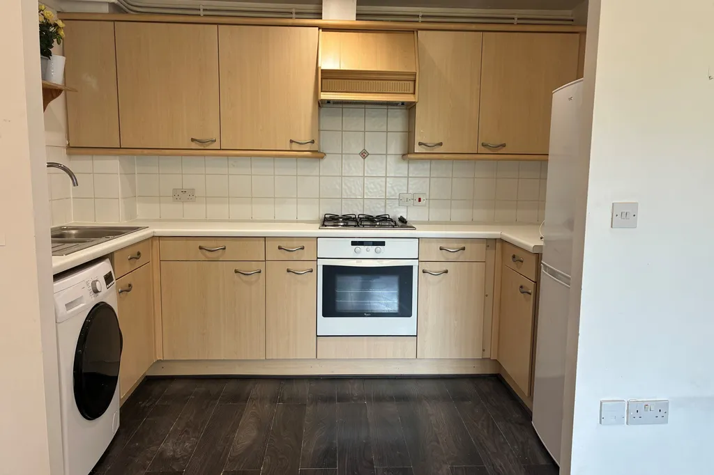 Flat Beaumont Court in Flitwick