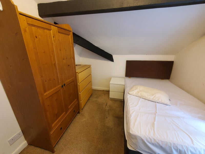 Room Back Dorset Street in Bolton