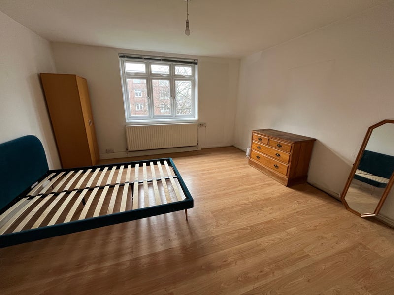 Room Homerton Road in Greater London