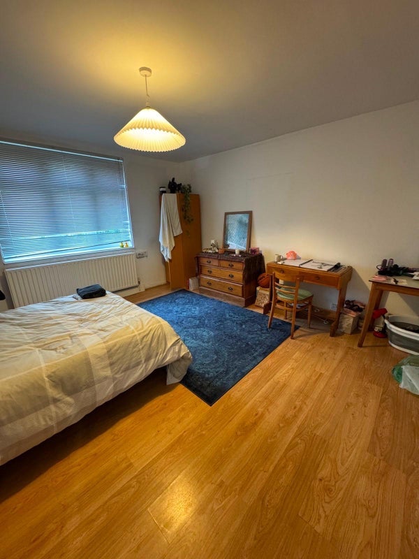 Room Homerton Road in Greater London