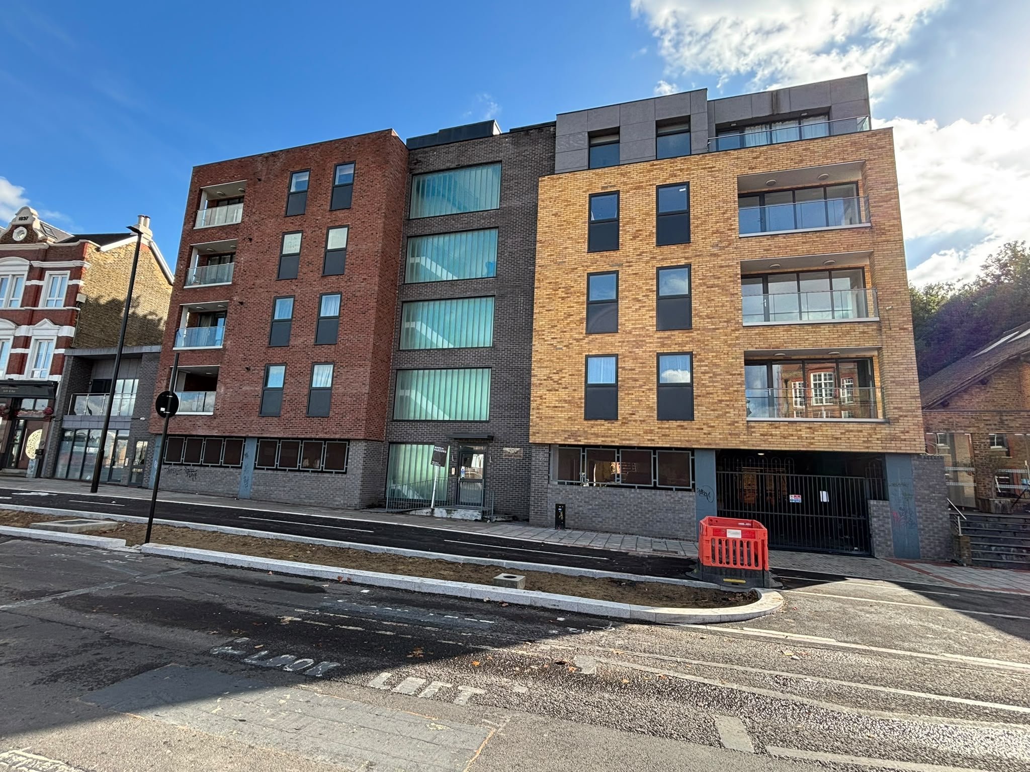 Flat Woolwich Road in Greater London