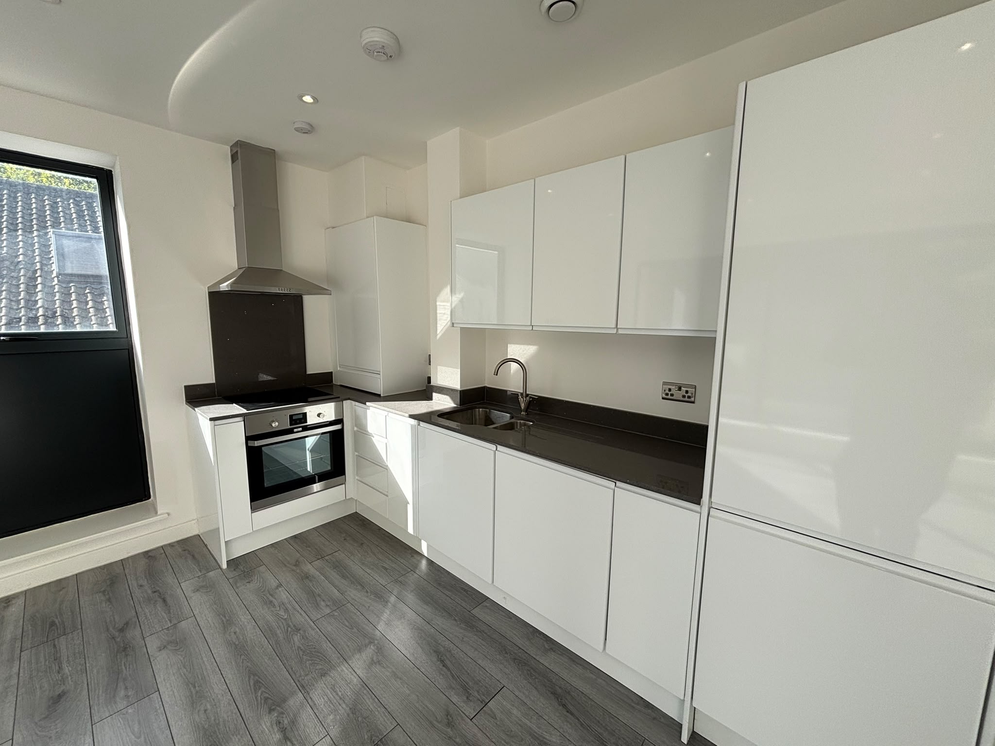 Flat Woolwich Road in Greater London