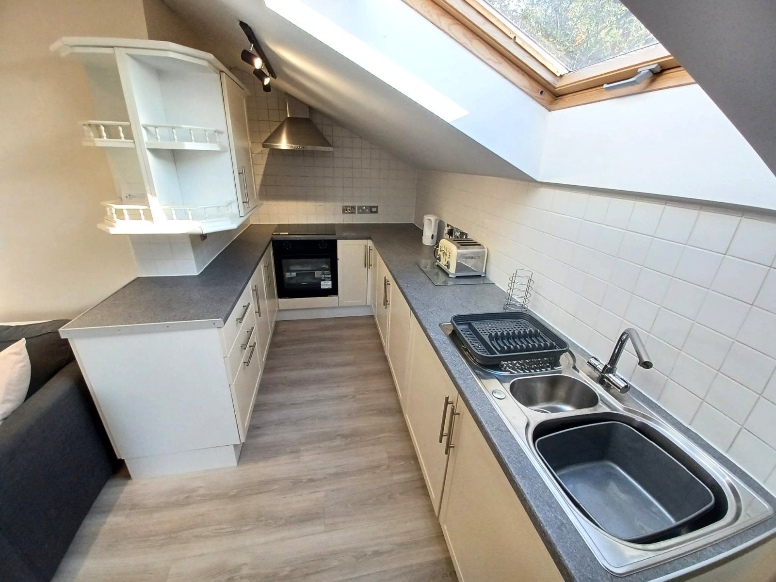 Flat Stonegate Road in Leeds