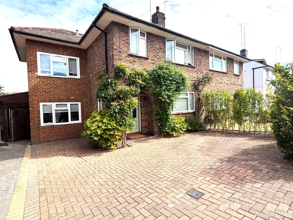 House Pyecombe Corner in Greater London