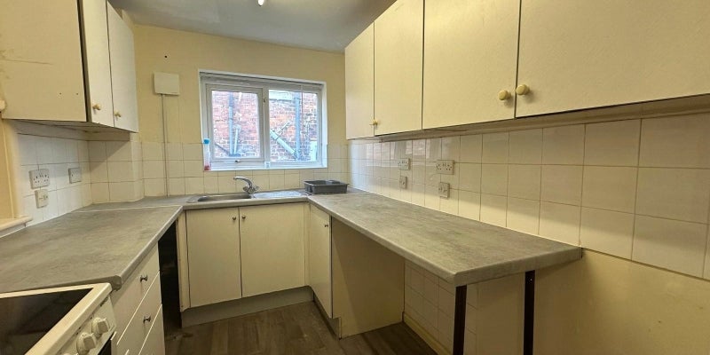 Flat Scarisbrick New Road in Southport