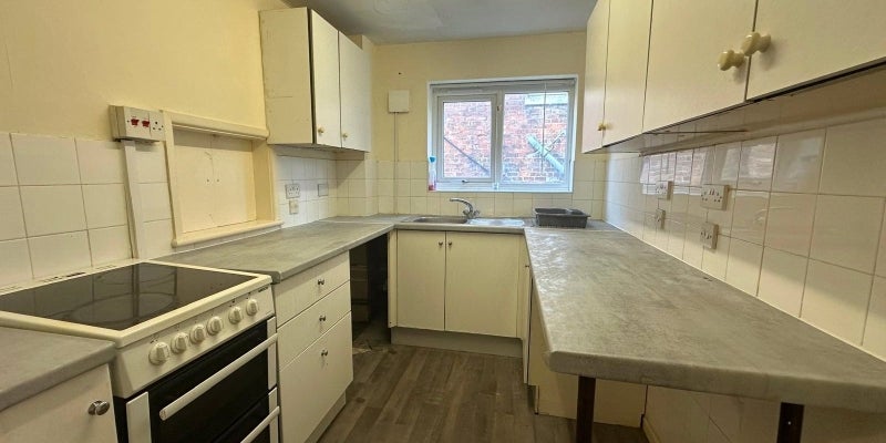 Flat Scarisbrick New Road in Southport