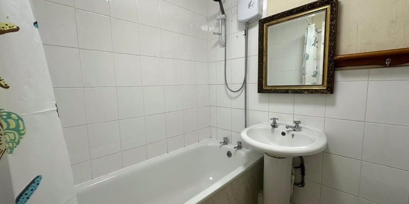 Flat Scarisbrick New Road in Southport