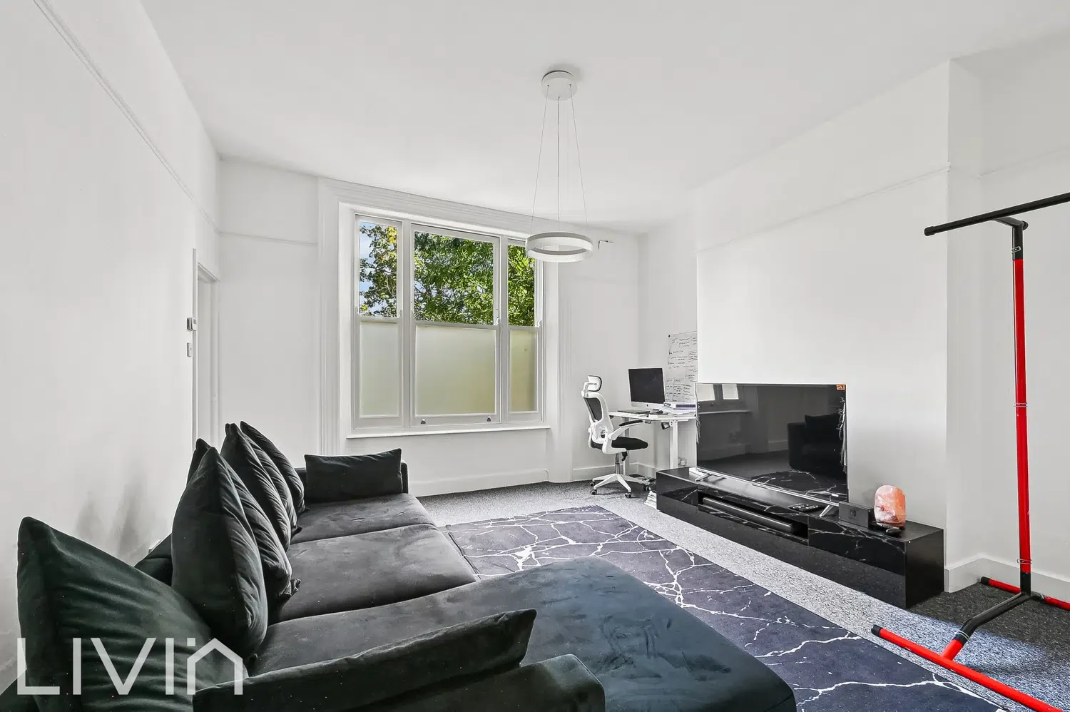 Flat Canning Road in Greater London