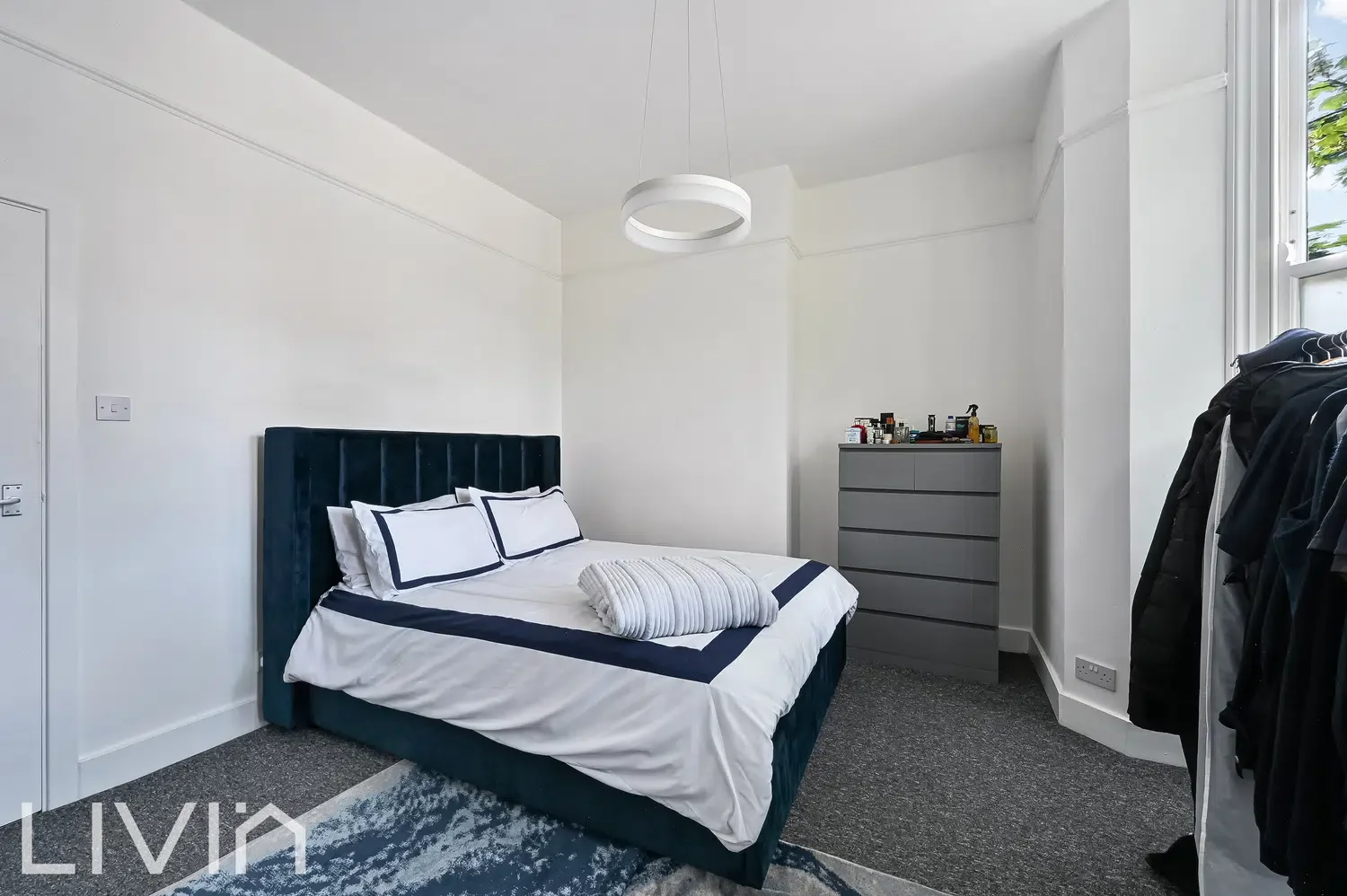 Flat Canning Road in Greater London
