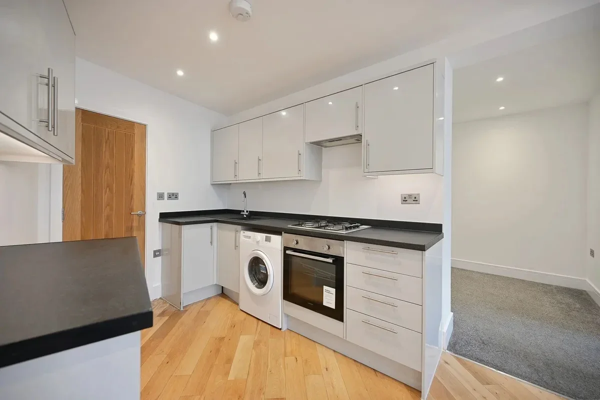 Flat Westmead Road in Greater London