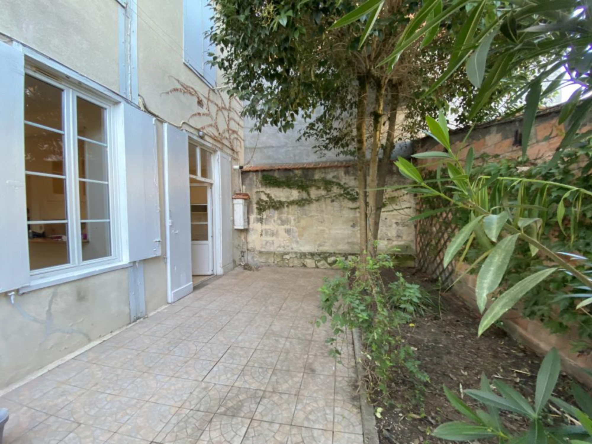 Flat Rue Sante Garibaldi in Bordeaux