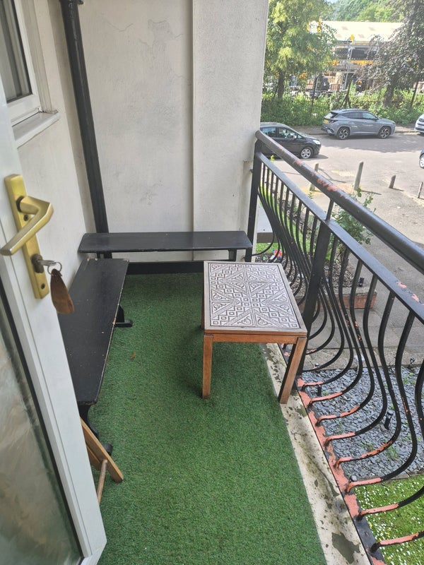 Room Armadale Path in Glasgow
