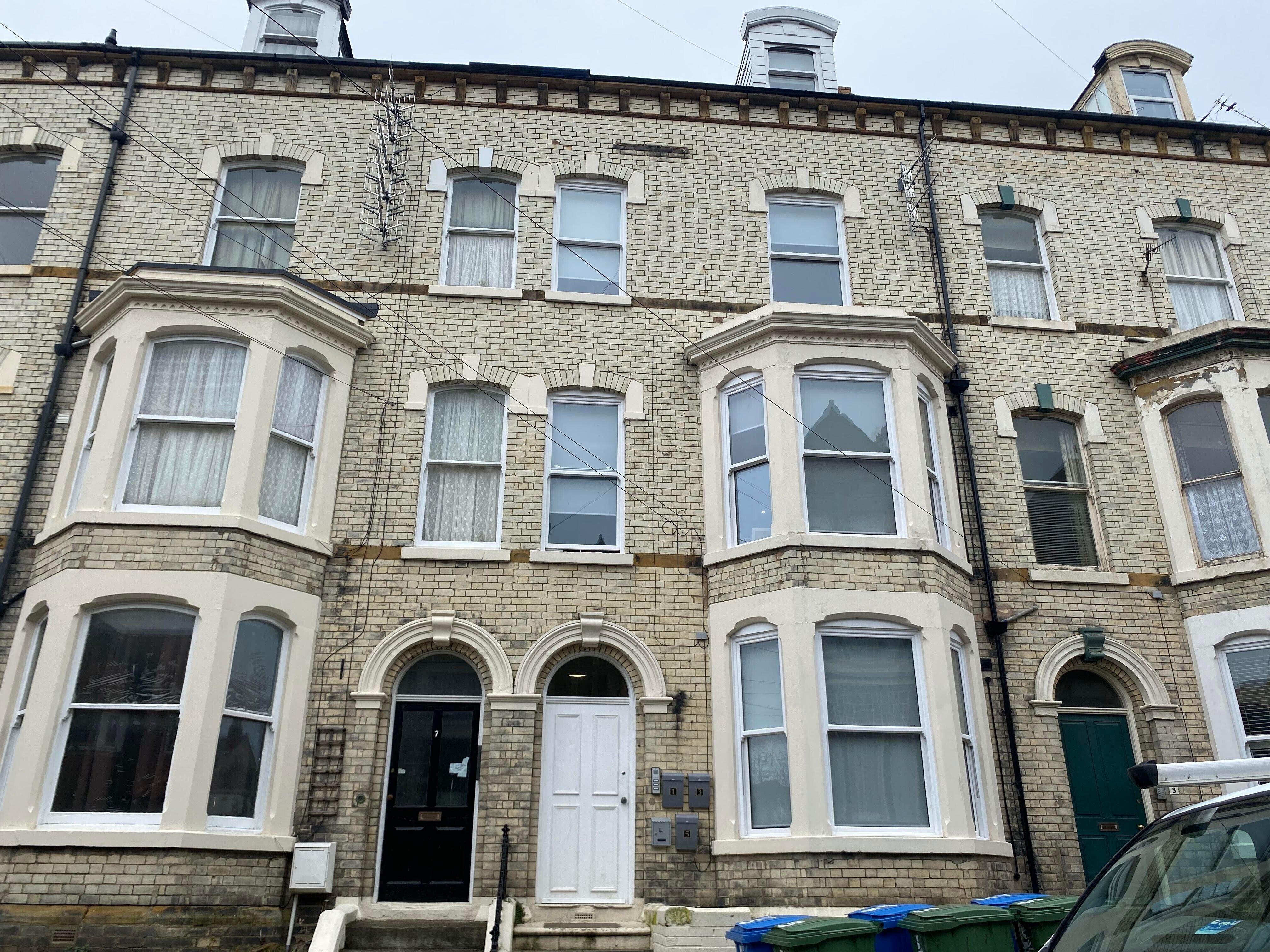 Flat Royal Avenue in Scarborough