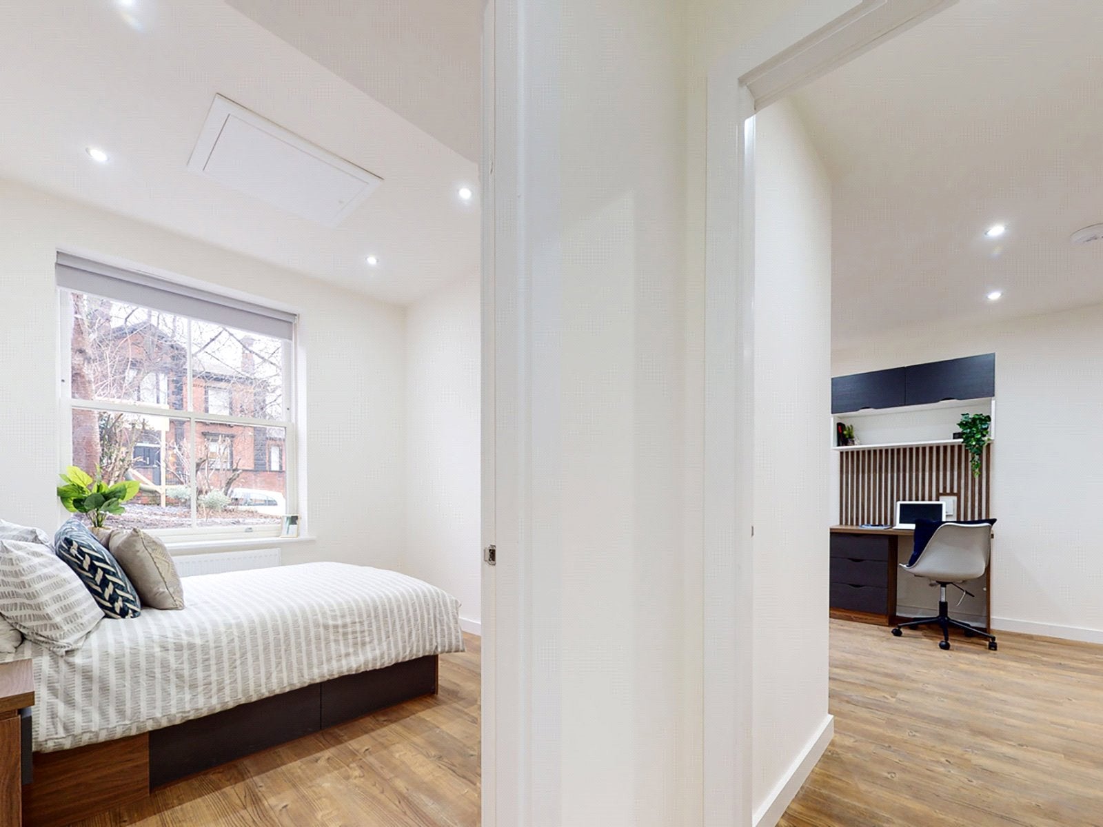 Flat Clarendon Road in Leeds