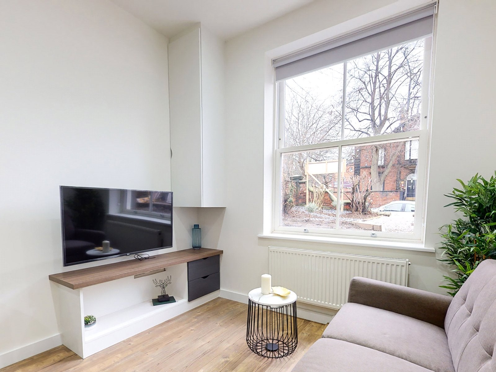 Flat Clarendon Road in Leeds
