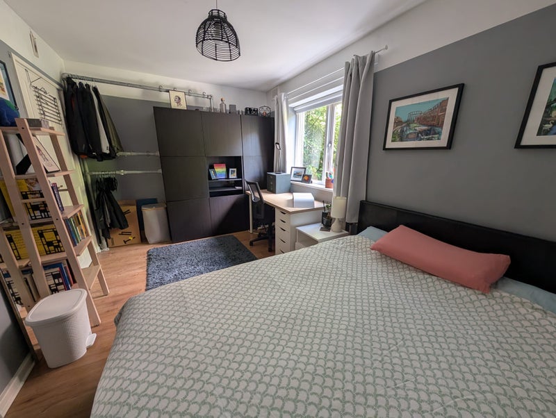 Room Canonbury Crescent in Greater London