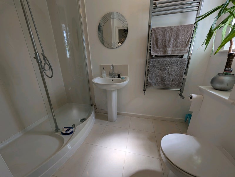 Room Canonbury Crescent in Greater London