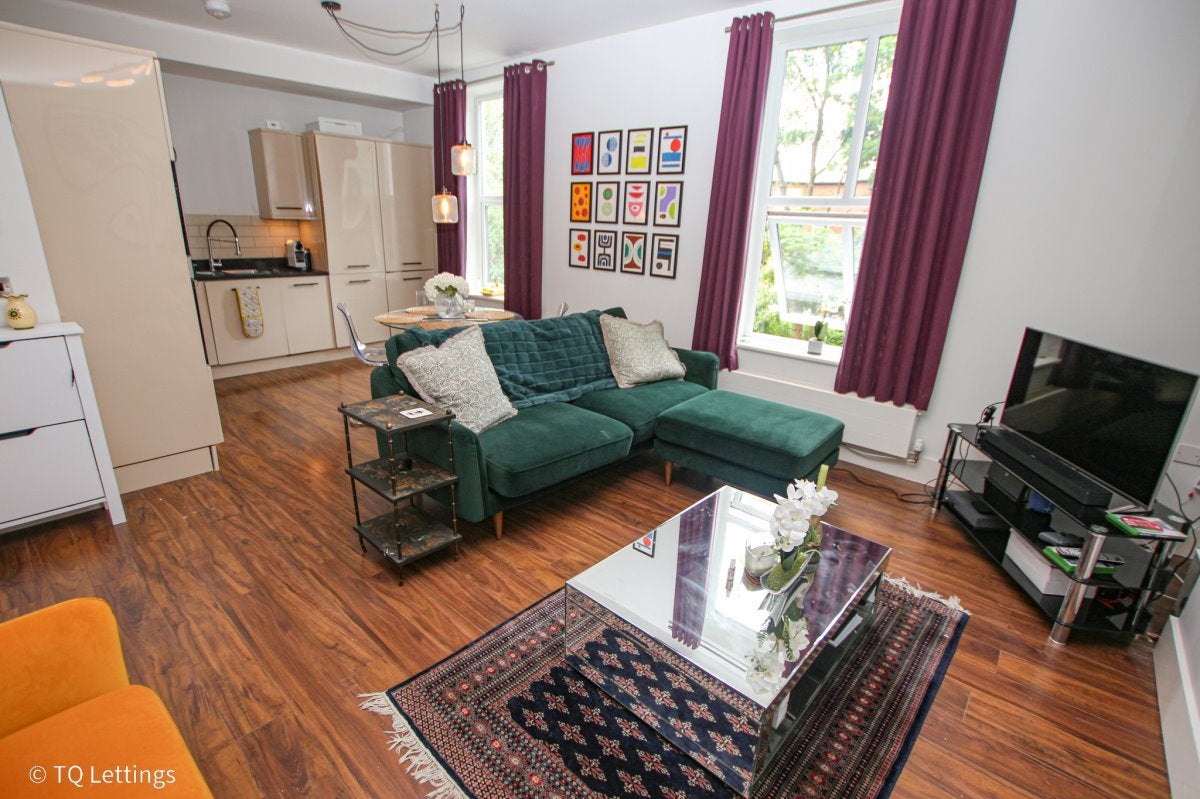 Flat The Beeches in Manchester