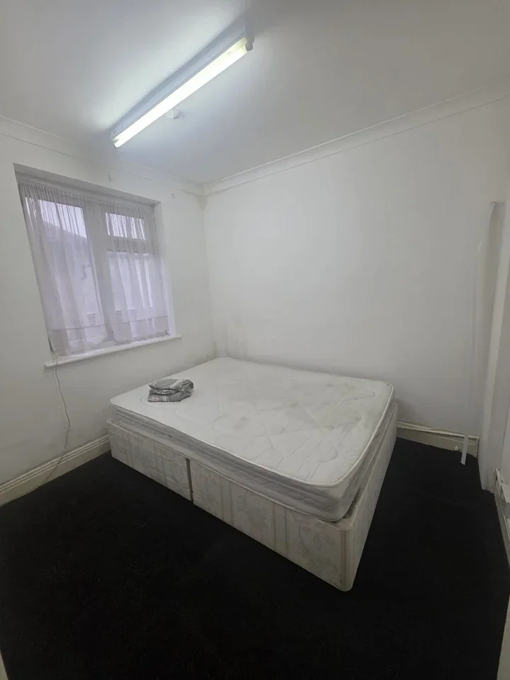 Flat Everton Drive in Greater London