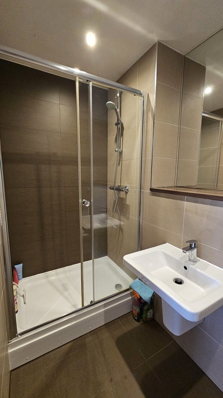 Room Derwent Street in Salford