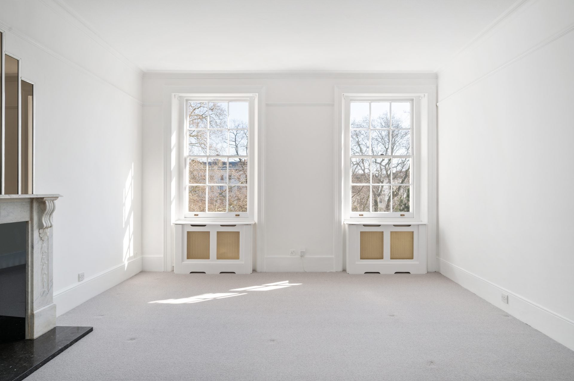 Flat Warwick Square in London